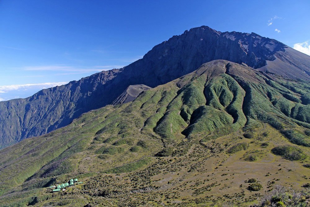 14 Days Mount Meru Climbing Serengeti Ngorongoro Tarangire And Zanzibar